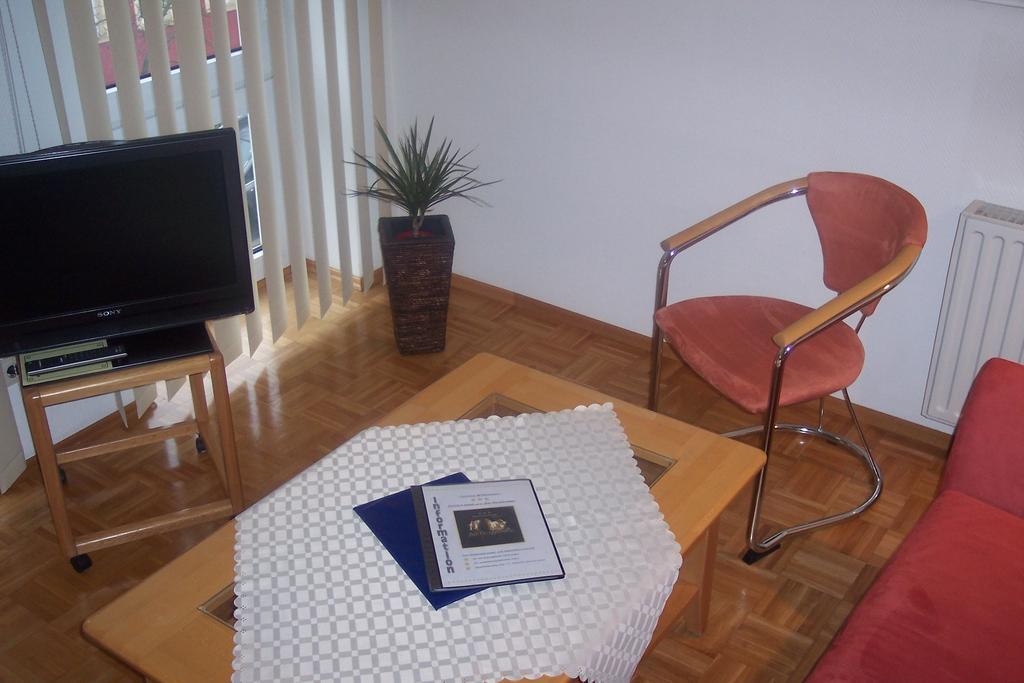 Hotel Garni Zur Bergstrasse Zwingenberg  Room photo