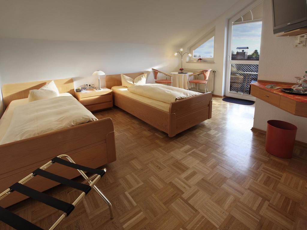 Hotel Garni Zur Bergstrasse Zwingenberg  Room photo