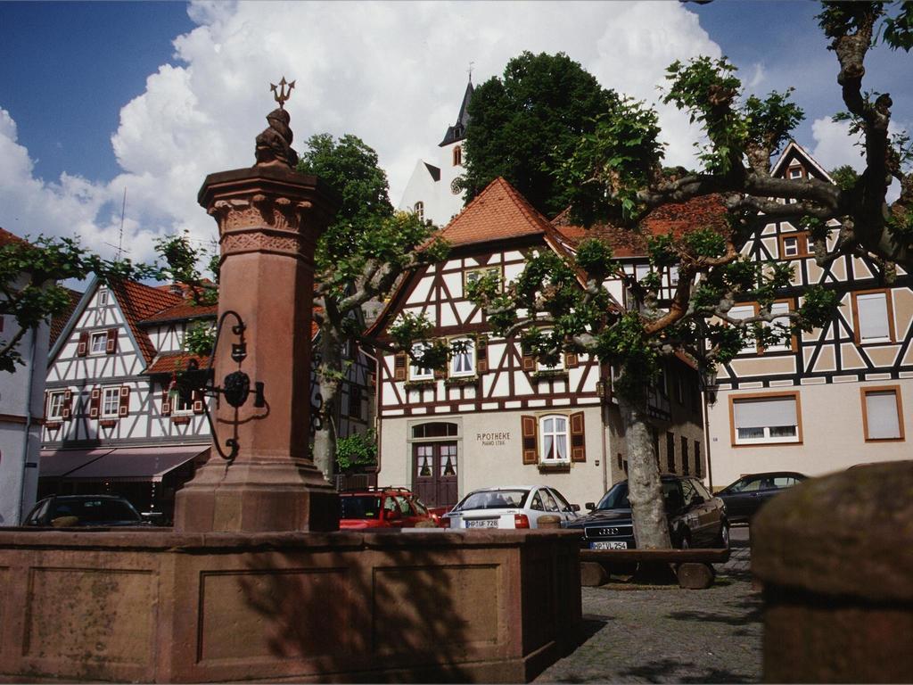 Hotel Garni Zur Bergstrasse Zwingenberg  Exterior photo